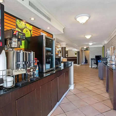 Travelodge By Wyndham Golden-Denver-3